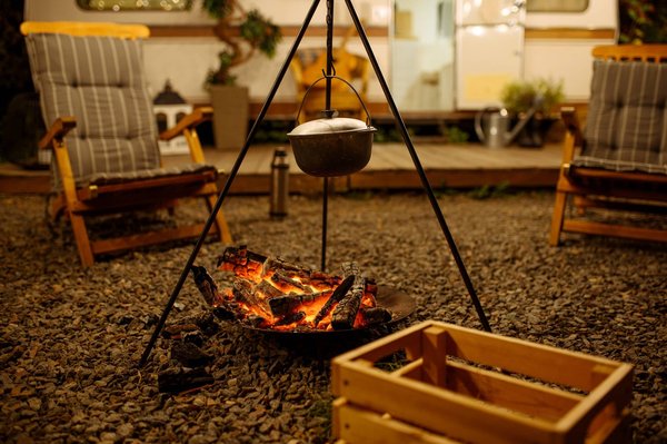 Quels sont les sites touristiques proches des campings 3 étoiles à Montalivet ?