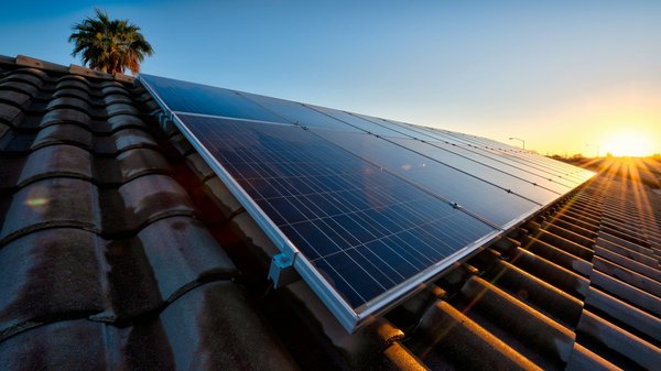 Faire appel à un installateur de panneaux solaires